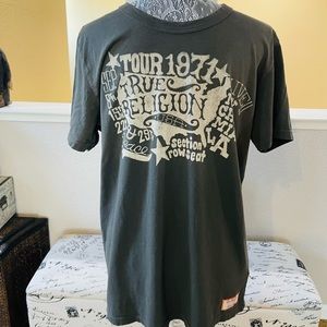 True Religion Green Tour 1971 Chest Logo Cotton Crew Neck T-Shirt.